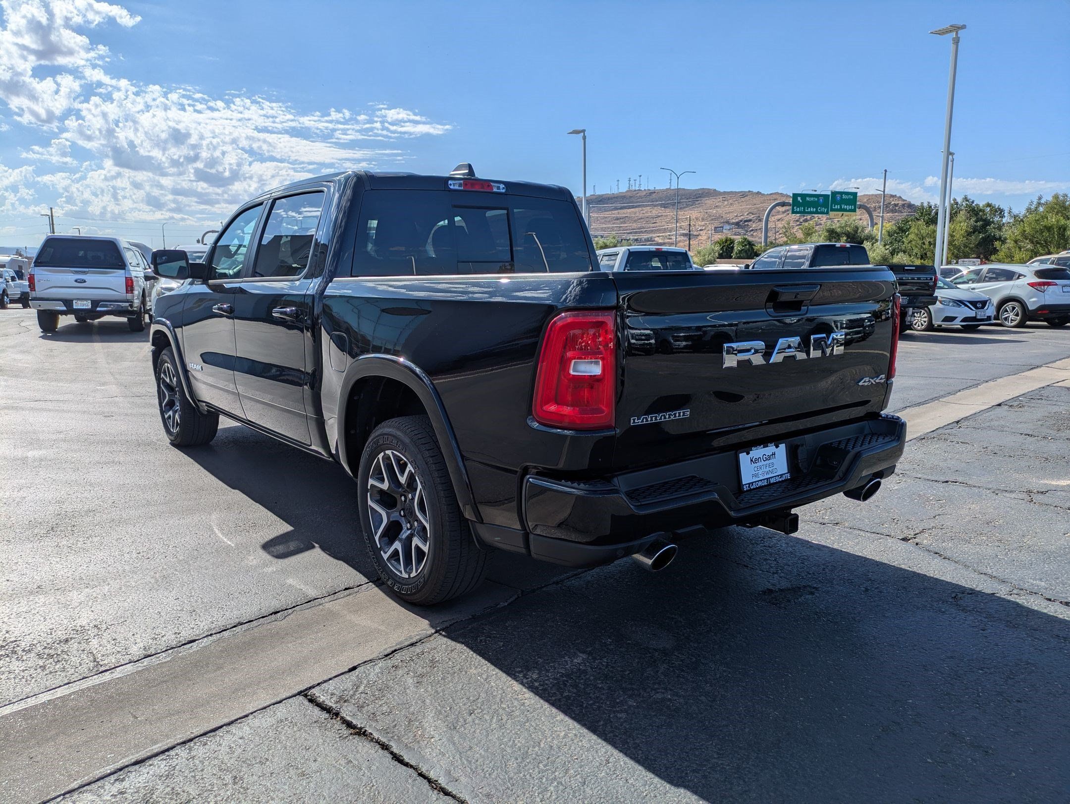 Used 2025 RAM 1500 Laramie w/ Sport Appearance Package AWD/4WD image 5