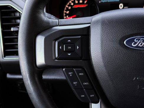 Used 2020 Ford F150 Lariat image 44