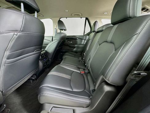 Used 2025 Honda Pilot EX-L image 31