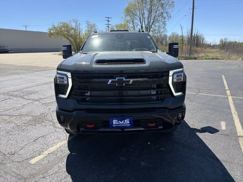 New 2026 Chevrolet Silverado 3500 LTZ w/ LTZ Plus Package AWD/4WD image 2