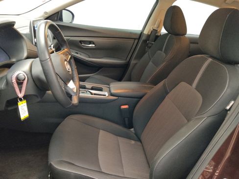 Used 2025 Nissan Sentra SV w/ All-Weather Package FWD image 17