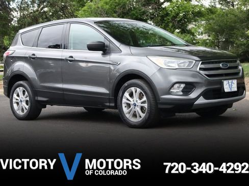 Used 2017 Ford Escape SE AWD/4WD image 1