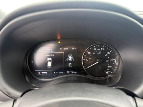 Used 2024 Nissan Kicks SR image 11