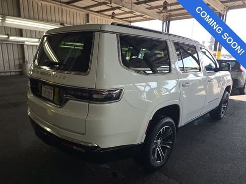Used 2023 Jeep Grand Wagoneer 4WD w/ Flexible Seating Group image 3