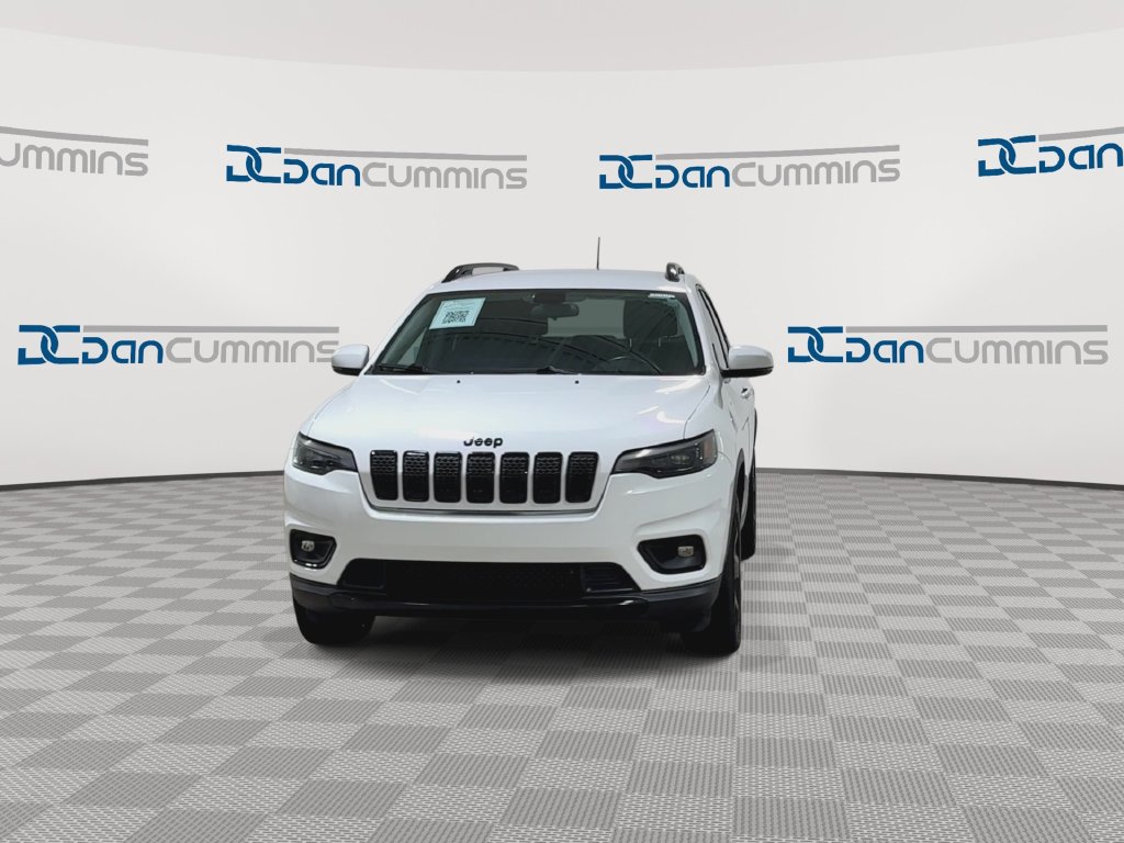 Used 2020 Jeep Cherokee Latitude Plus AWD/4WD image 3