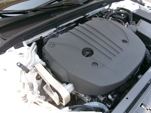 Used 2024 Volvo S60 B5 Plus AWD/4WD image 47