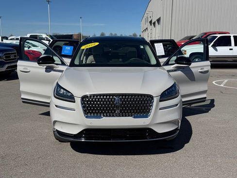 Used 2022 Lincoln Corsair Reserve w/ Equipment Group 201A image 18