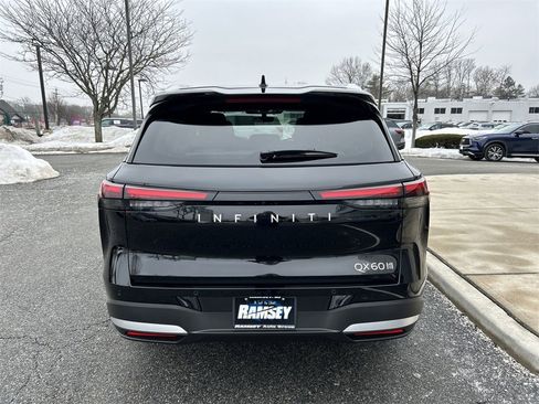 New 2026 INFINITI QX60 Luxe image 7