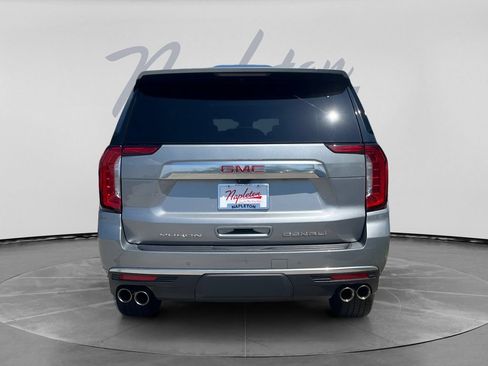 Used 2023 GMC Yukon XL Denali w/ Advanced Technology Package AWD/4WD image 7