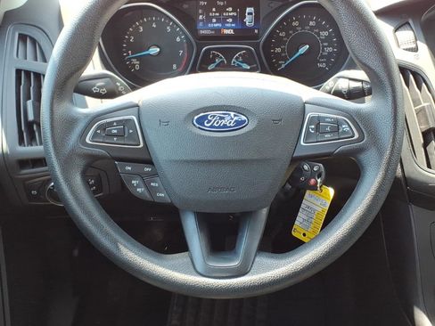 Used 2016 Ford Focus SE FWD image 14