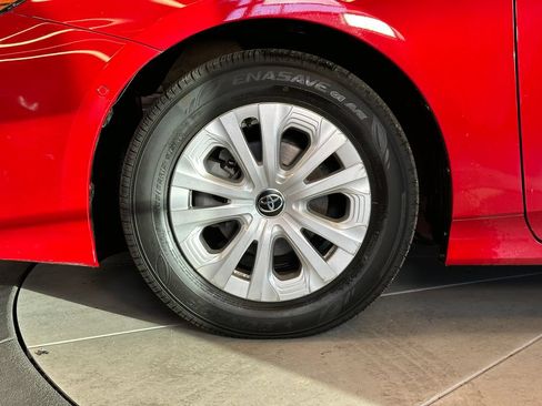 Used 2022 Toyota Prius LE FWD image 24
