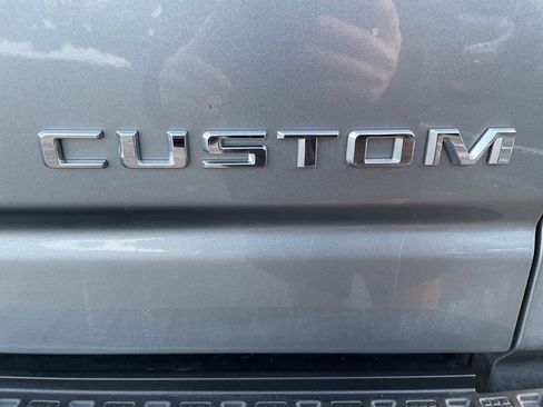 Used 2024 Chevrolet Silverado 2500 Custom w/ Custom Convenience Package image 8