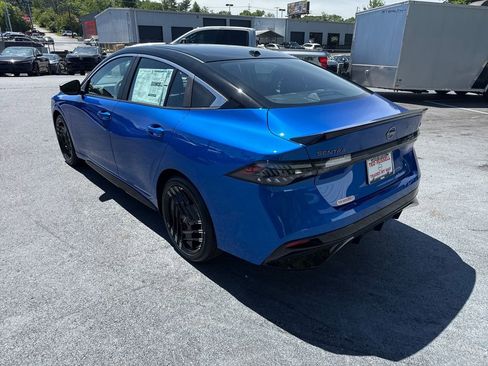 New 2026 Nissan Sentra SR FWD image 3