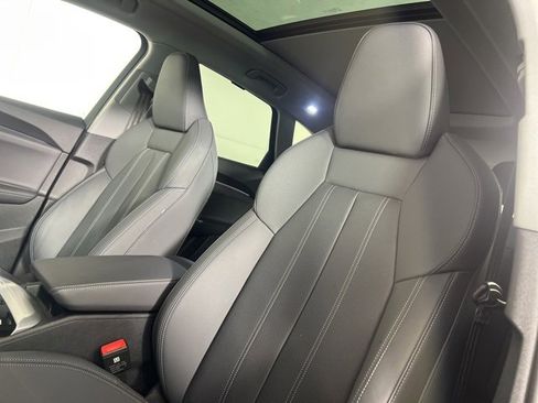 Used 2025 Audi Q5 Premium Plus w/ Premium Plus image 20