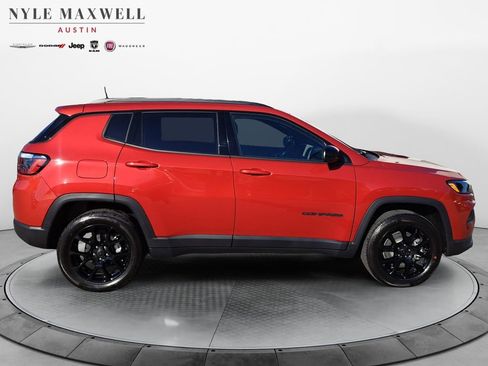 New 2026 Jeep Compass Latitude image 15