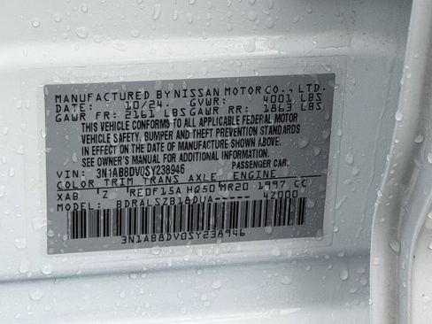 Used 2025 Nissan Sentra SR w/ SR Premium Package image 23