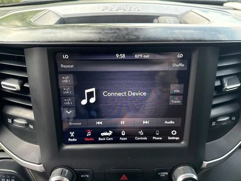 Used 2020 RAM 1500 Big Horn AWD/4WD image 23