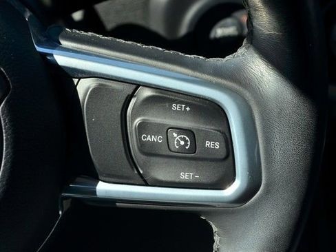 Used 2021 Jeep Wrangler Unlimited Sahara image 21