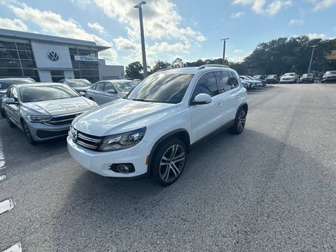 Used 2017 Volkswagen Tiguan SEL FWD image 7