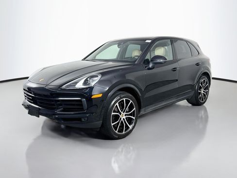 Used 2023 Porsche Cayenne AWD/4WD image 4