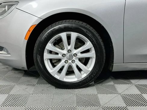 Used 2016 Chrysler 200 Limited FWD image 30