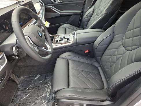 New 2026 BMW X5 xDrive40i w/ Premium Package AWD/4WD image 14