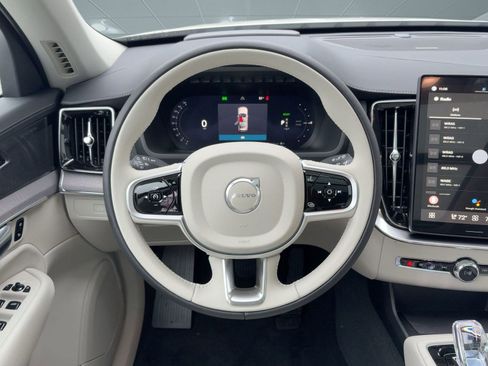 New 2026 Volvo XC90 T8 Ultra w/ Protection Package Premier AWD/4WD image 23