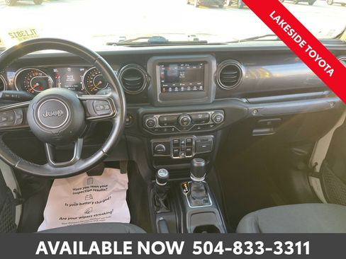 Used 2020 Jeep Gladiator Sport image 21