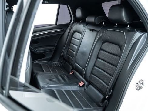 Used 2019 Volkswagen Golf R 4-Door image 19