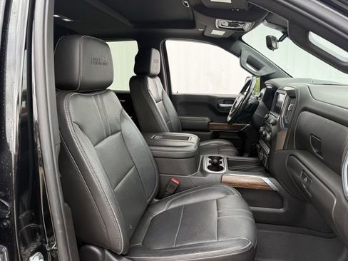 Used 2020 Chevrolet Silverado 1500 High Country w/ Technology Package image 32