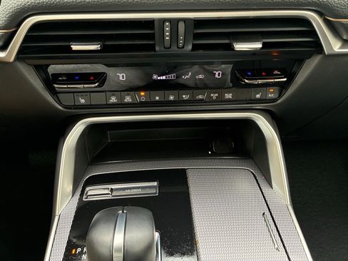 Used 2025 MAZDA CX-90 3.3 Turbo w/ Preferred Package image 34