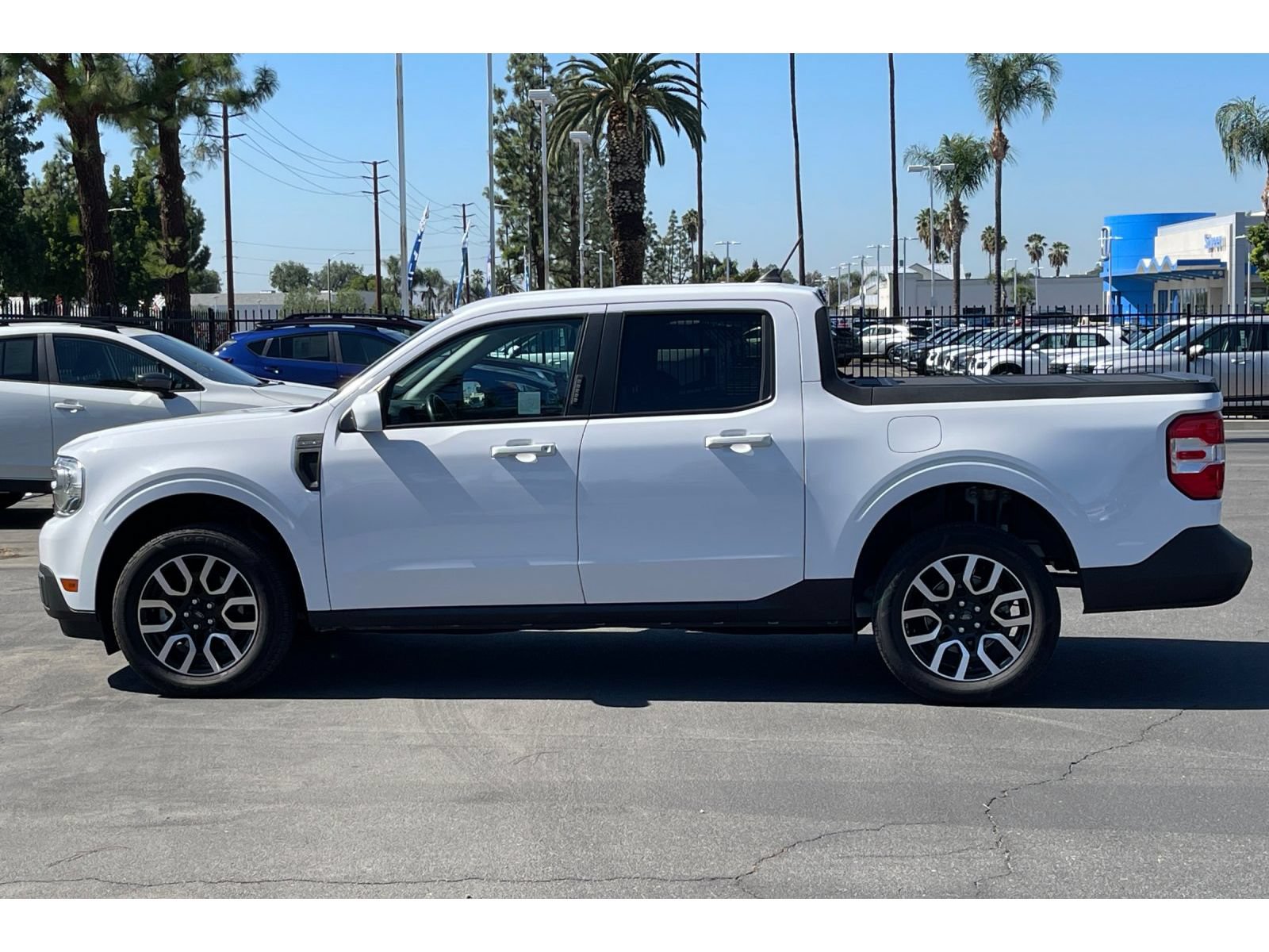 Used 2023 Ford Maverick Lariat FWD image 2