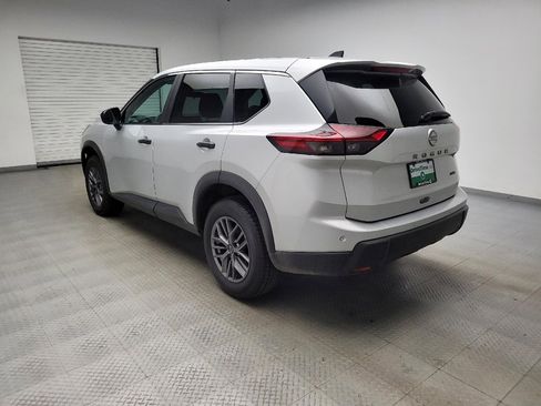 Used 2024 Nissan Rogue S image 5