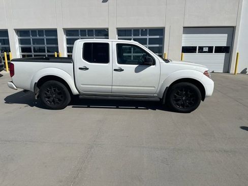 Used 2018 Nissan Frontier SV w/ Value Truck Package image 2