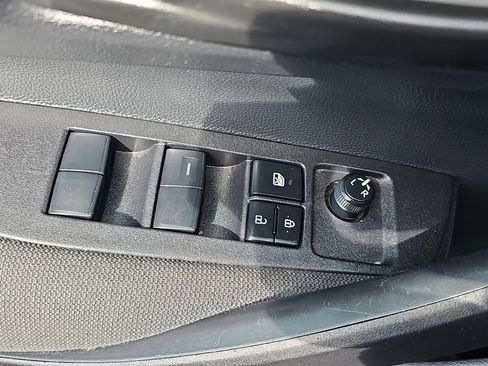Used 2025 Toyota Corolla LE FWD image 26