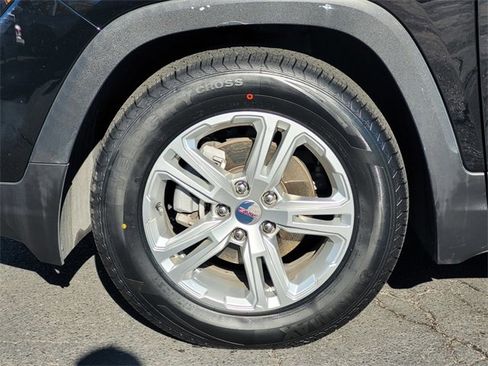 Used 2024 GMC Terrain SLE image 11