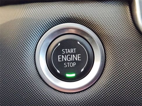 Used 2024 Chevrolet Colorado Z71 w/ LPO, Dark Essentials Package image 22