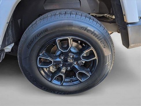 Used 2018 Jeep Wrangler Altitude image 24