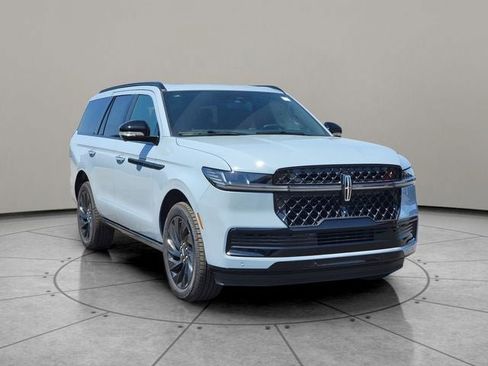 New 2026 Lincoln Navigator Reserve AWD/4WD image 14