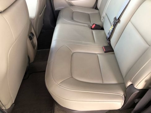 Used 2016 GMC Canyon SLT w/ Driver Alert Package AWD/4WD image 11