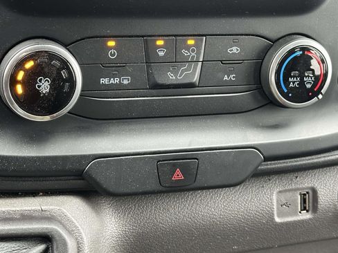 Used 2024 Ford Transit 250 Low Roof AWD w/ Exterior Upgrade Package image 11