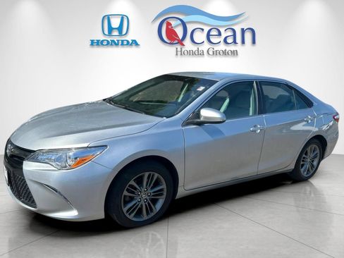 Used 2016 Toyota Camry SE FWD image 7