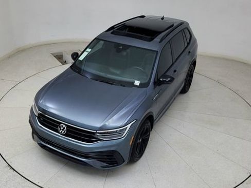 Used 2023 Volkswagen Tiguan SE R-Line image 78