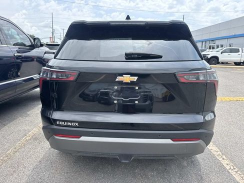Used 2026 Chevrolet Equinox LT w/ Convenience Package II FWD image 8