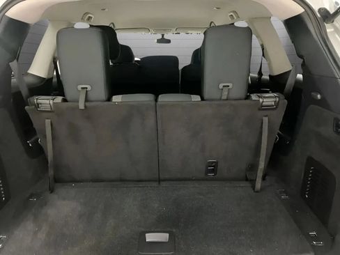 Used 2020 Nissan Pathfinder SV FWD image 10