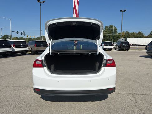 Used 2024 Chevrolet Malibu LS w/ Driver Confidence Package FWD image 18