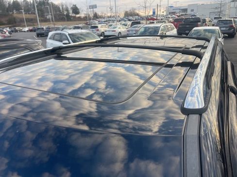 Used 2016 Ford Explorer Limited image 27