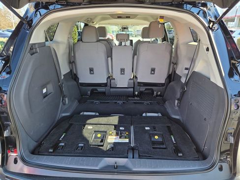 Certified 2023 Toyota Sienna LE AWD/4WD image 11