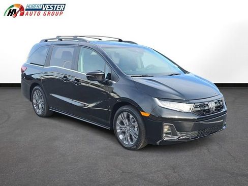 New 2026 Honda Odyssey Touring image 4