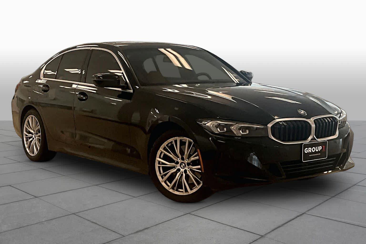 Used 2024 BMW 330i Sedan w/ Premium Package RWD image 2